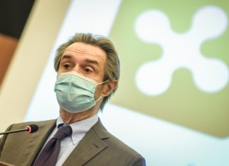 Lombardia verso la zona rossa. Milano si blinda per il weekend. Fontana: “Ultimo sacrificio”