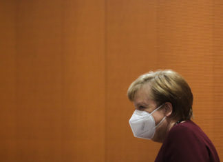 Vaccini, Germania: “Problema delle forniture affrontato anche nei colloqui con gli Usa”