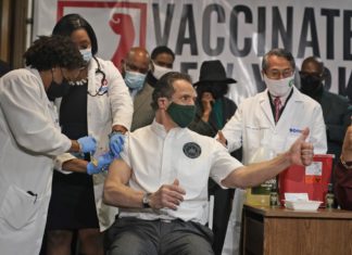 Usa, nuova bufera su Cuomo: test Covid a parenti ed amici