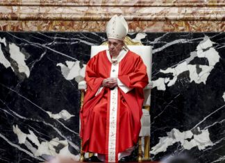 Covid, Papa: “Un’altra Settimana Santa in pandemia, siamo provati”