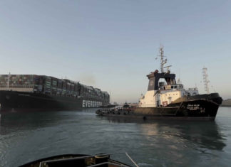 Suez, Autorità canale: “Ever Given disincagliata, si muove”