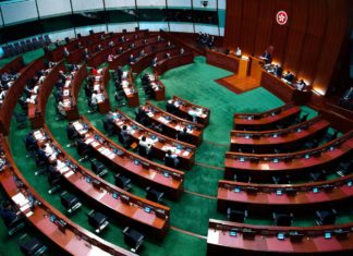 Hong Kong, Pechino rafforza il controllo sul Parlamento: la città sarà guidata dai ‘patrioti’