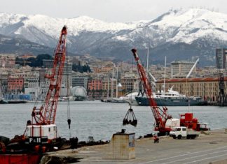Cagliari, sequestrati 2 traghetti e beni per 64 milioni alla Delcomar