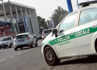 Brescia, operazione antidroga nel quartiere Perlasca: sequestrati armi e cocaina