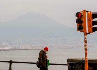 Covid in Campania, per l’Europa è necessaria la zona rosso scuro