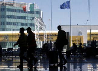 Pasqua, si può viaggiare all’estero anche da zona rossa. Ma guai a oltrepassare la propria Regione