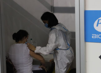 Vaccini, Thermo Fisher produrrà dosi di Pfizer vicino a Monza