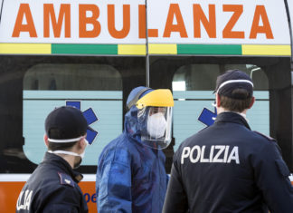 Lecce, incidente stradale: muore una donna di 75 anni, 4 i feriti