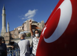 Covid, in Turchia esteso mini-lockdown nel fine settimana