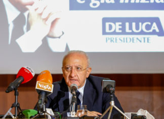 Vaccini, De Luca: “Ci servono 9 milioni di dosi per la Campania, l’Aifa decida in un mese”
