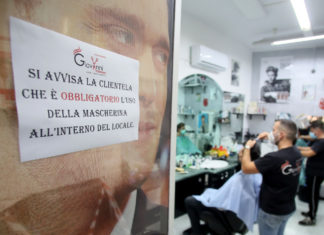 Parma, sanzione di 15mila euro per parrucchiere abusivo: 7 clienti multati