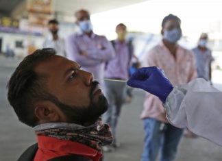 Covid, record di contagi in India: 346mila in 24 ore