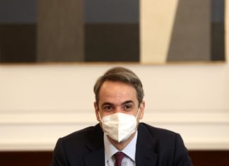 Grecia, premier Mitsotakis: “Continueremo a rafforzare la nostra difesa”