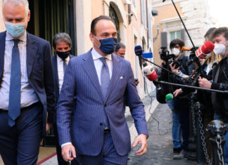 Vaccini, Cirio: “Chiediamo certezza e l’aumento delle forniture”