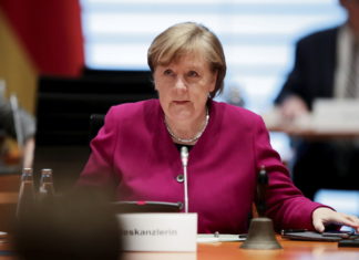 Covid, Merkel a favore del lockdown per ridurre i contagi