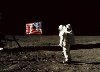 Spazio, morto l’astronauta di Apollo 11 Michael Collins