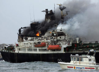 Siria: petroliera colpita, attacco da acque libanesi