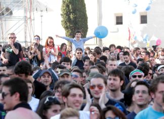 Covid, il 2 maggio a Liverpool un concerto senza distanziamento né mascherine