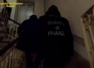 Napoli, contrabbando di sigarette: quattro arresti tra San Giovanni a Teduccio e Secondigliano