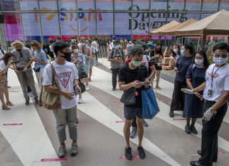 Covid, in Thailandia record di casi ma Bangkok allenta le restrizioni