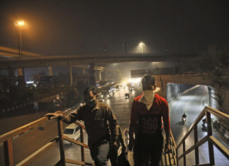 Covid, Nuova Delhi estende il lockdown fino al 17 maggio e ferma la metro