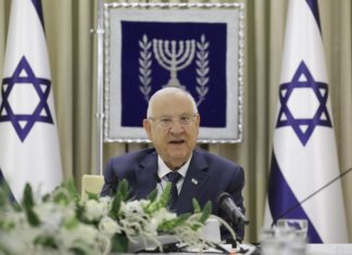 Israele, il presidente Rivlin dà a Lapid l’incarico di formare il governo