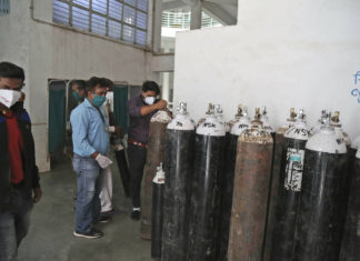 Covid, finisce l’ossigeno in ospedale: 8 pazienti morti a Nuova Delhi