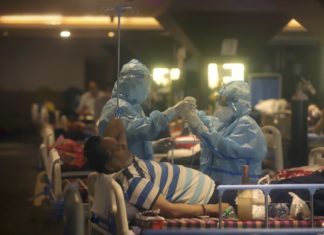 Covid, nuovo record di casi in India: contagi anche tra delegazione G7 a Londra