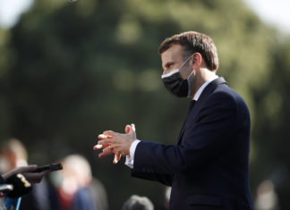 Macron: “In crisi l’Europa ha resistito con un modello di solidarietà”