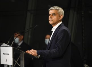 Londra sceglie ancora Sadiq Khan: il laburista è di nuovo sindaco