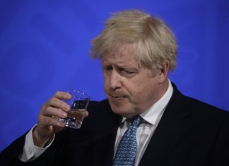 Covid, in Gb preoccupa la variante indiana. Johnson: “Rischio rinvio riaperture”