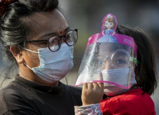 Covid, la Svizzera invia aiuti medici al Nepal