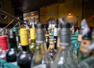 Sassari: alcol a minorenni, sanzionati due locali