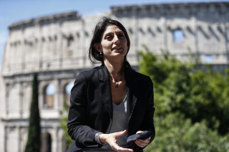Processo Raggi, sindaca: “Assoluzione conferma la mia trasparenza e l’amore per Roma”