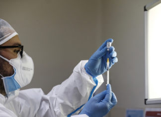 Vaccini, Lopalco: “Dobbiamo avere la copertura di 2 dosi per affrontare le varianti”