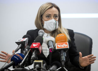 Migranti, Meloni: “Incomprensibile soddisfazione di Draghi per il Consiglio Ue”