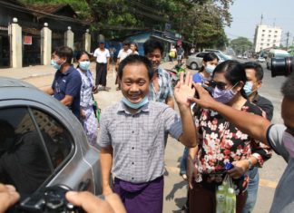 Birmania, iniziato rilascio 2.300 detenuti, anche politici e giornalisti