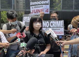 Hong Kong, rilasciata l’attivista Chow: “Arrestata per spaventare”