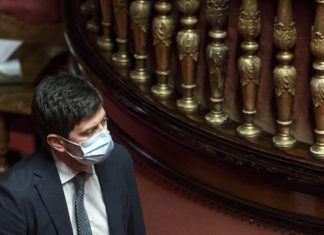 Covid, Speranza: “Direzione di marcia va nel senso giusto”