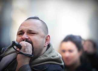 Teatro, al Campania Festival il ritratto di Luca Persico dei 99 Posse