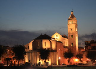 Puglia, a Barletta crolla palazzina per fuga gas: tre feriti