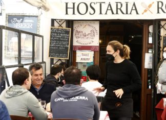 Covid, vaccinato un italiano su due. Green pass per ristoranti e discoteche, la decisione della Cabina di regia