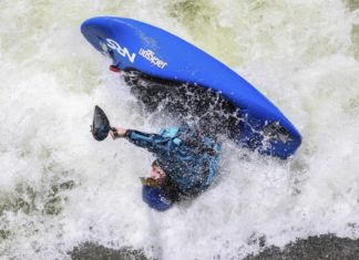 Cade nell’Isonzo mentre si allena in kayak, 13enne muore annegato