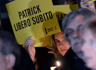 Egitto, attivisti Zaki: “Dopo le nuove misure non sappiamo quale destino lo attenda”