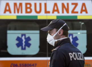 Verona, vola in bici per 8 metri in una scarpata: morto 67enne