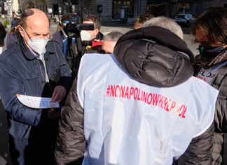 Whirlpool, i lavoratori bloccano l’aeroporto di Napoli: l’azienda comunica i licenziamenti ai sindacati