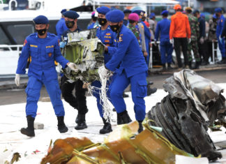 Filippine, aereo militare precipitato: i morti salgono a 29