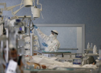 Covid, in Toscana 2 decessi: aumentano ricoveri e terapie intensive