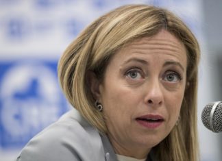 Green Pass, Meloni: “Germania dice No per la vita sociale, anche Merkel è novax?”