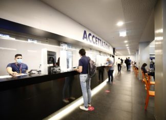 Vaccini, da oggi in Lombardia dosi anche ai turisti